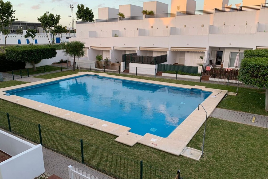 Apartamento con piscina en Conil