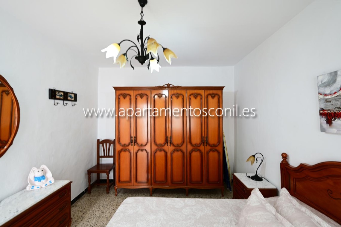 Armario de madera