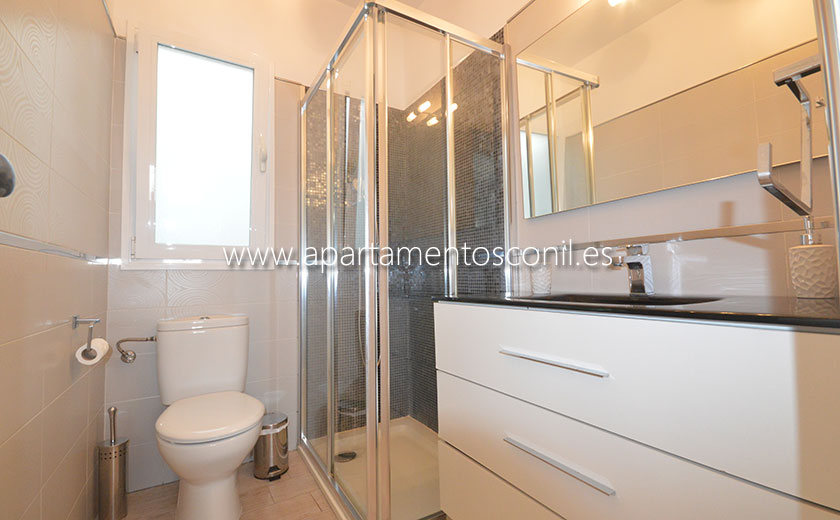 Baño con ducha