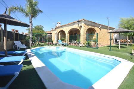 Villa con piscina privada en Conil