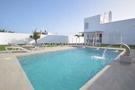 Chalet con piscina privada en Roche