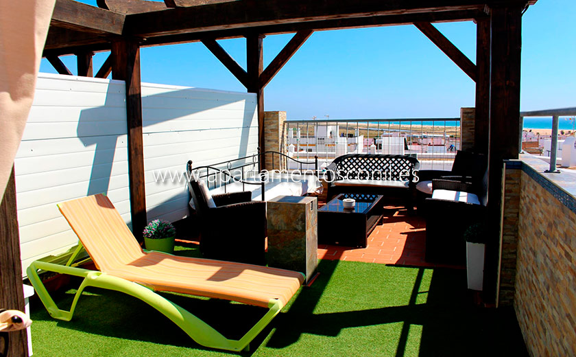 Apartamento con terraza privada